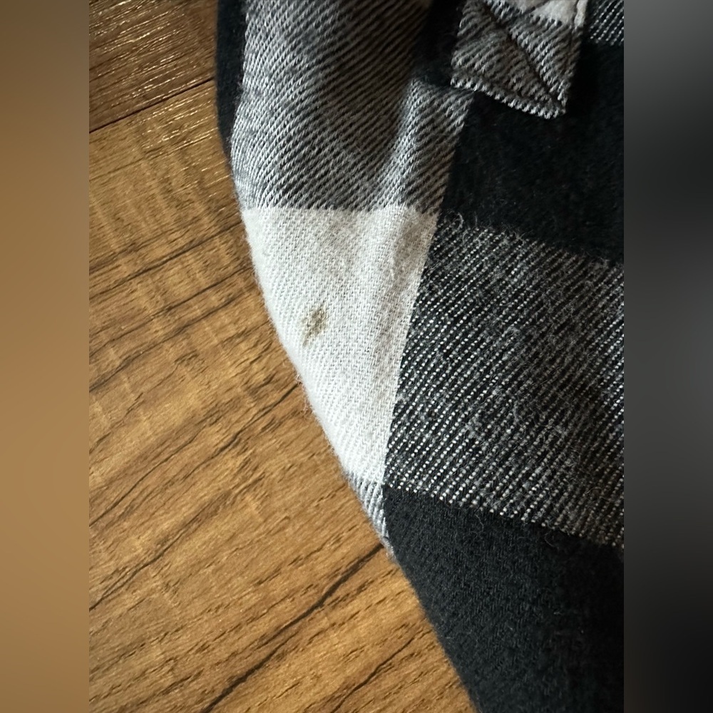Hollister button down - Picture 2 of 3